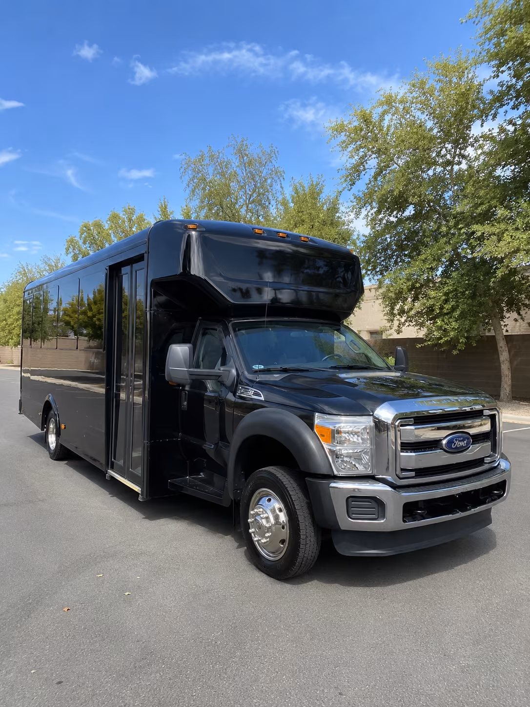 Buffalo Winery Tour & Pub Crawl Transportation party bus exterior