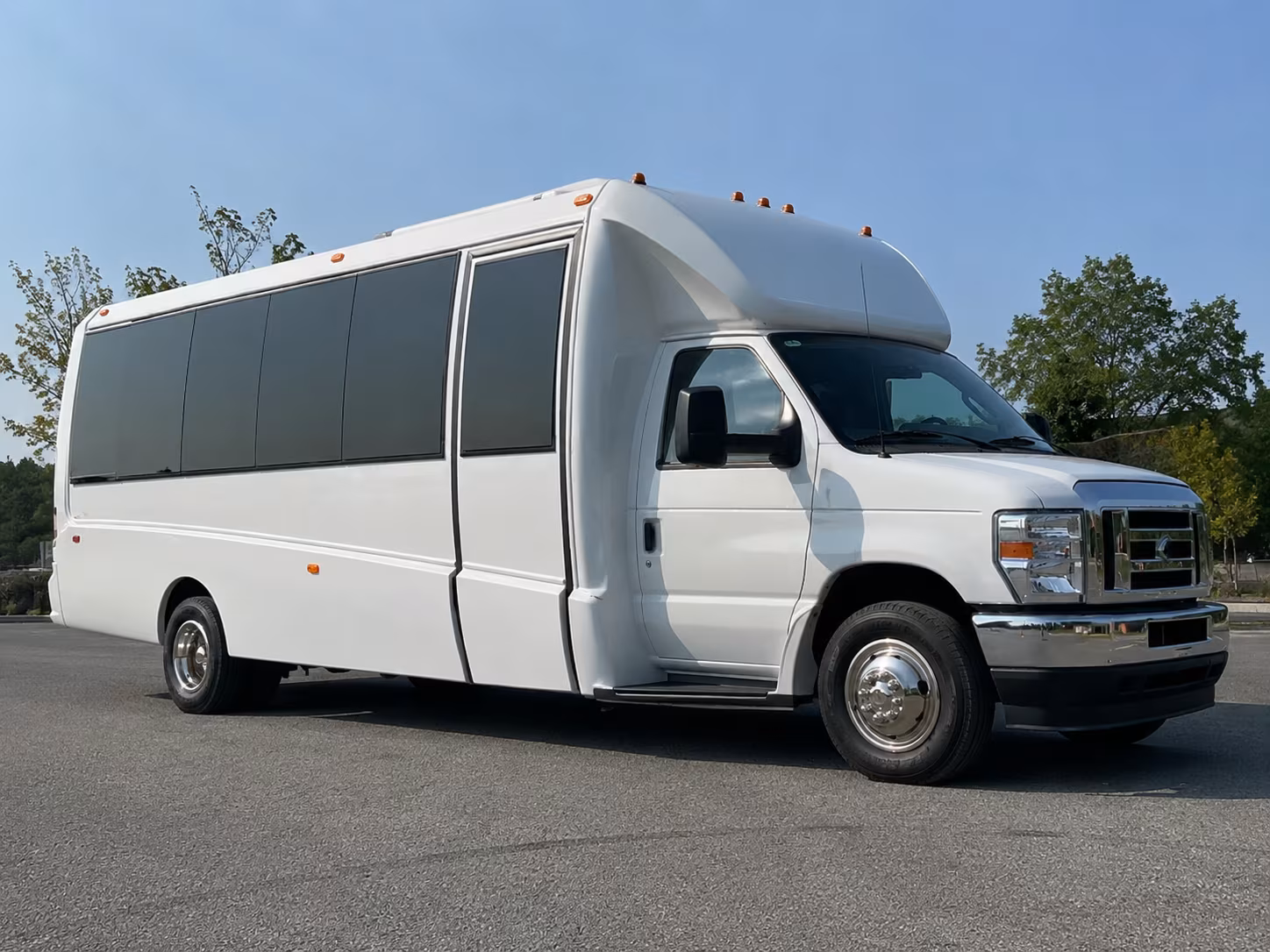 Tonawanda Birthday, Sweet 16, & Quinceañera Party Bus Rentals